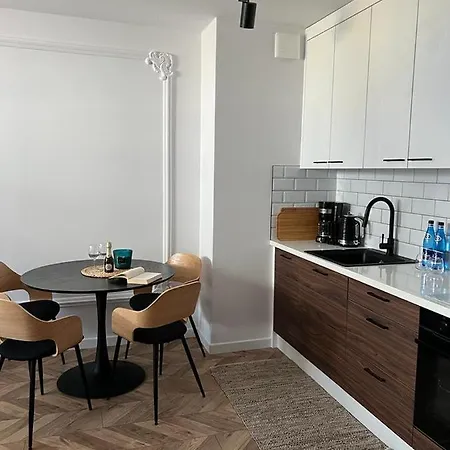 Elle * מאלבורק