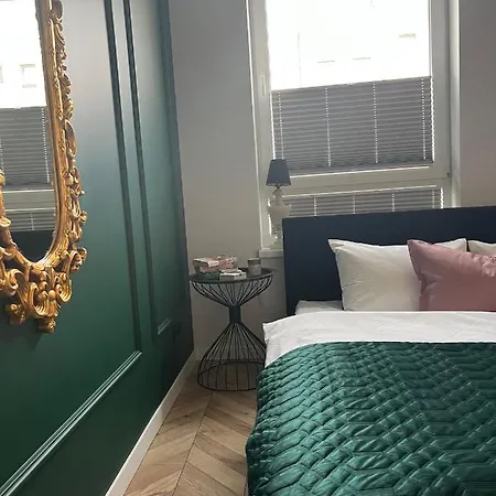 Elle * מאלבורק